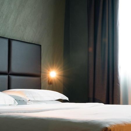 Point Hotel 피오베디사코 외부 사진