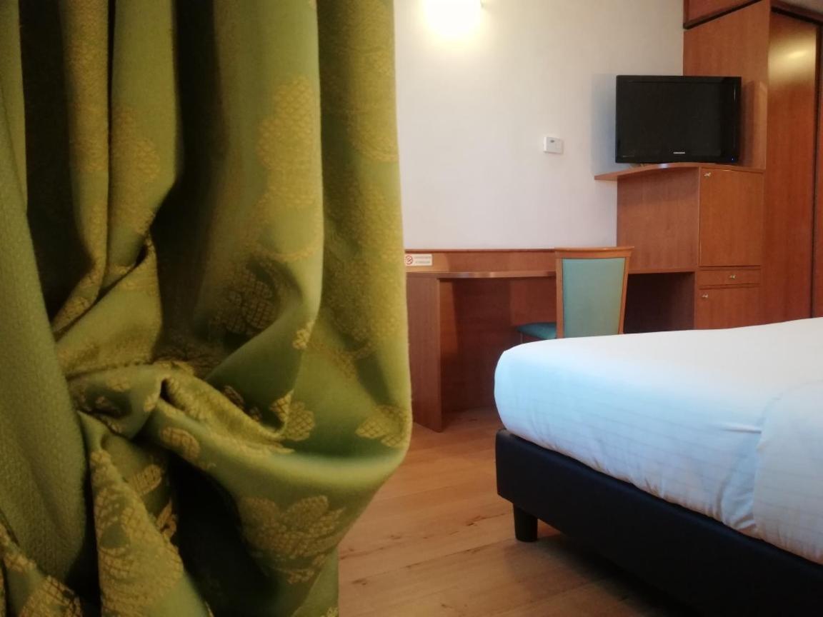 Point Hotel 피오베디사코 외부 사진